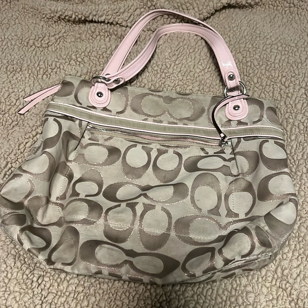 Coach Purse **USED** ****OPEN TO OFFERS****